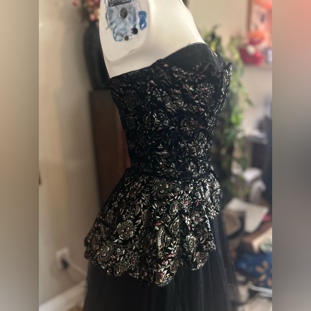 Strapless Black Floral Embroidered Peplum Dress - Picture 15 of 16